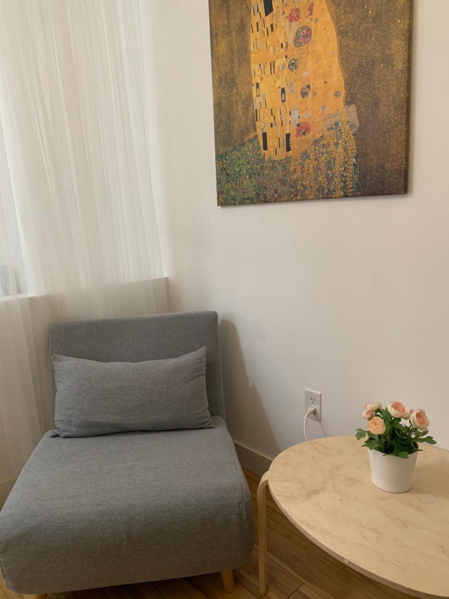 Hummingbird's Retreat-one Bedroom-private Bath-private Entry Door Hospedagem domiciliar Las Vegas