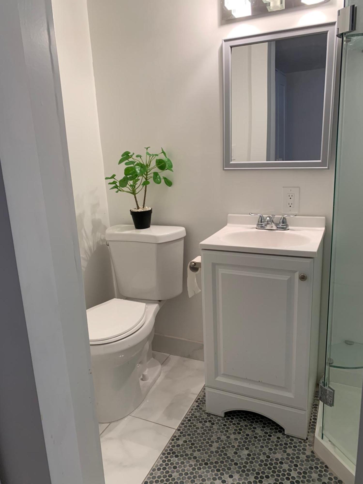 Hummingbird's Retreat-one Bedroom-private Bath-private Entry Door Hospedagem domiciliar