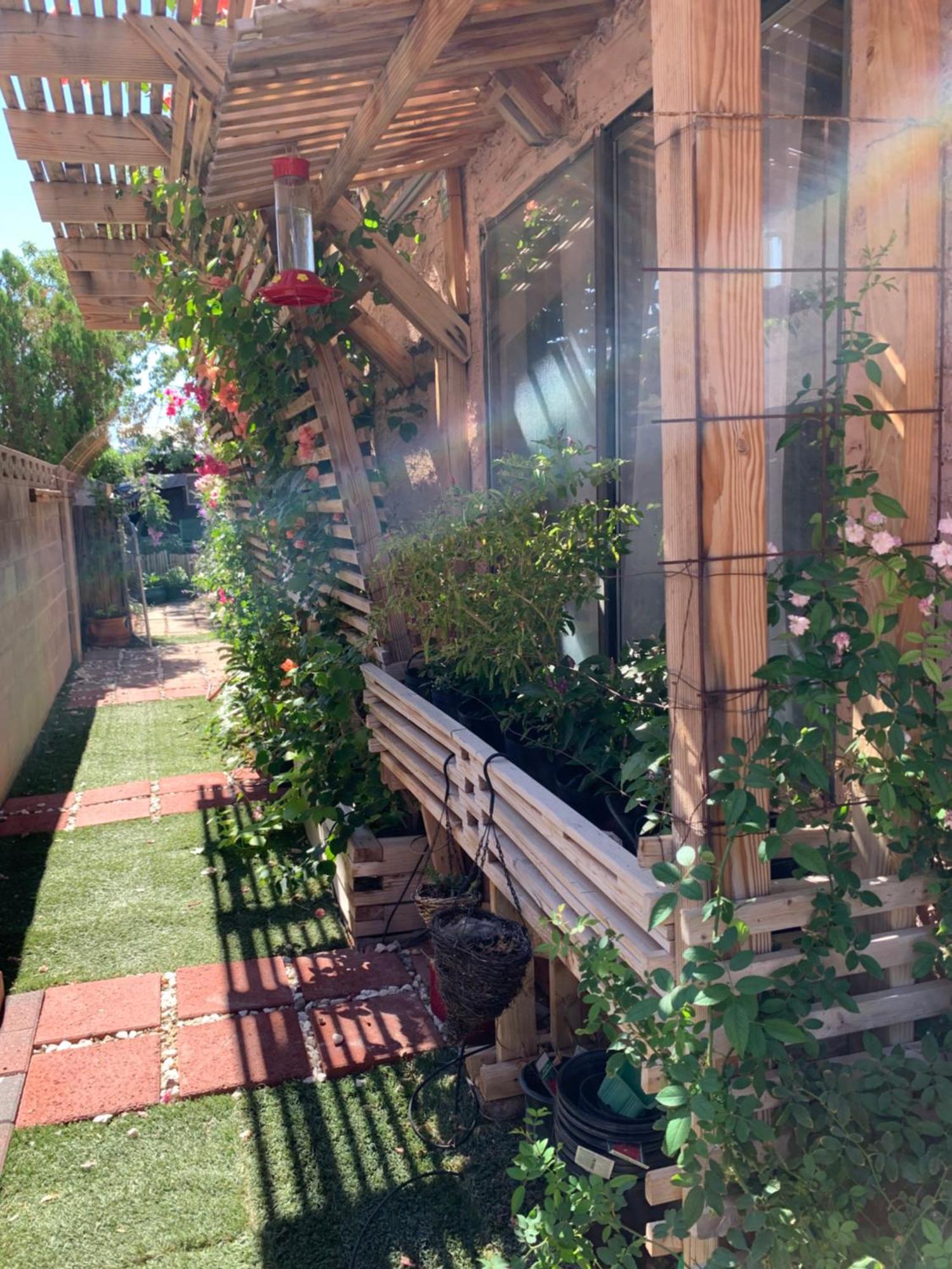 Hummingbird's Retreat-one Bedroom-private Bath-private Entry Door Hospedagem domiciliar *